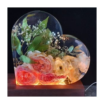 Esküvői csokorból készült lámpások