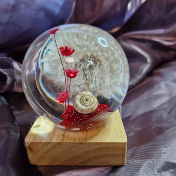 Pitypangos gömblámpás csigaházzal, piros virággal (6)